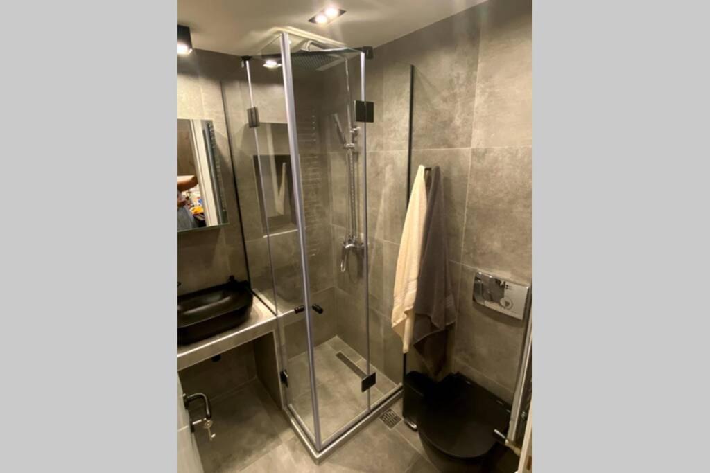 Vyron 1 Elegance Apartman Néa Mihanióna Kültér fotó